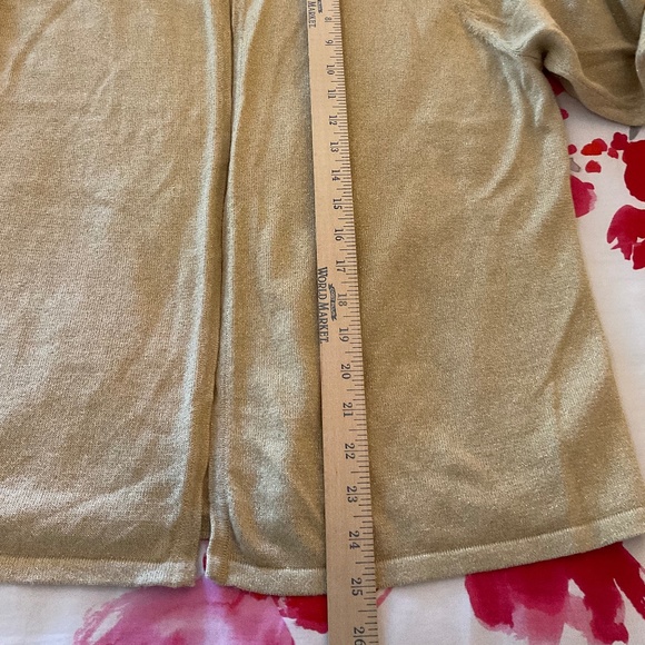 Women’s XL gold shimmery top - Picture 8 of 8